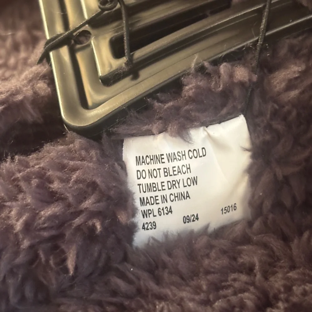 NWT Muk Luks Men's Corduroy Slippers